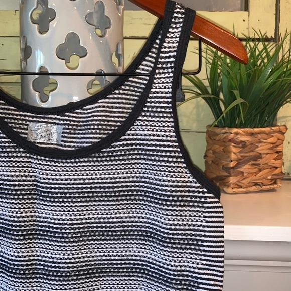 Athleta Scoop Neck Ribbed Black and White Striped Active Tank Size large - Picture 2 of 5